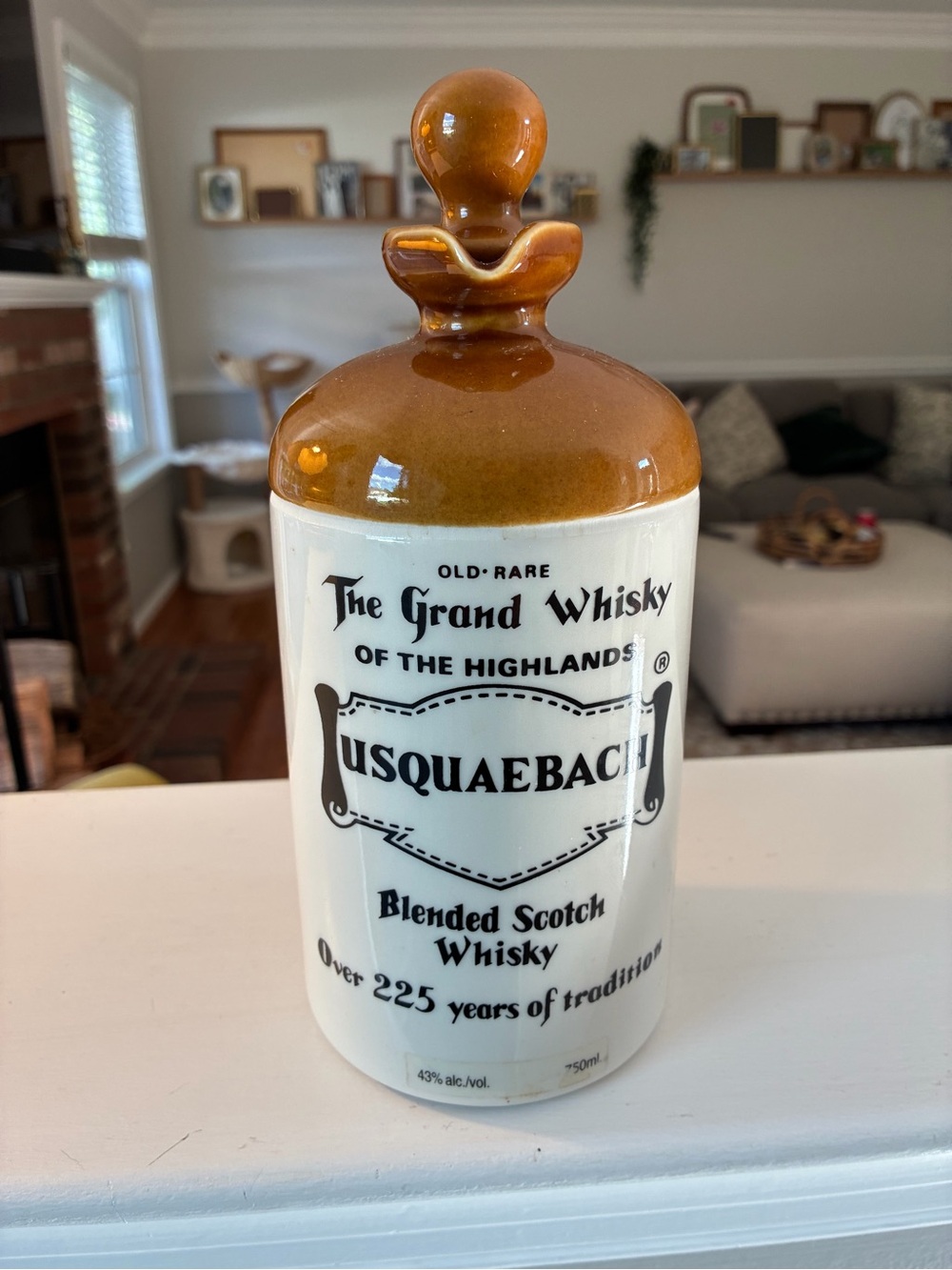USQUAEBACH Blended Scotch Whisky Stoneware Decanter - Brown & White